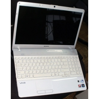 Ноутбук Sony Vaio VPCEB3E1R (Intel Pentium P6100 (2x2.0Ghz) /4096Mb DDR3 /320Gb /Radeon HD5470 /15.5" TFT 1366x768) - Стерлитамак